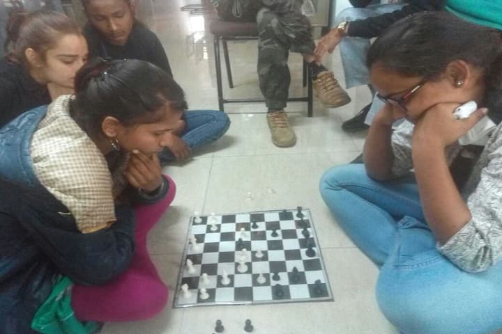 Government Polytechnic For Girls campus in Ahmedabad, Gujarat, India — photo 3