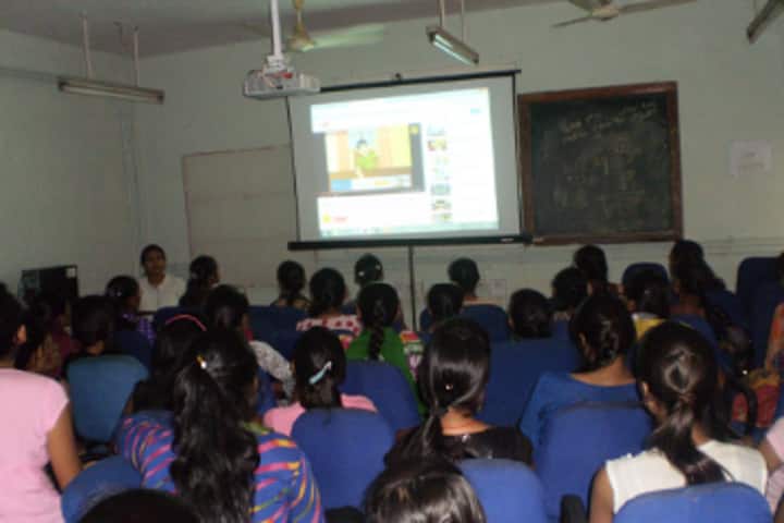 Government Polytechnic For Girls campus in Ahmedabad, Gujarat, India — photo 5