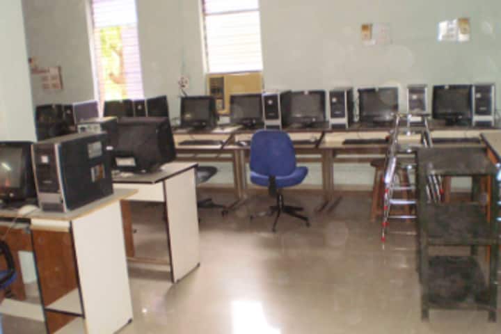 Government Polytechnic For Girls campus in Ahmedabad, Gujarat, India — photo 6