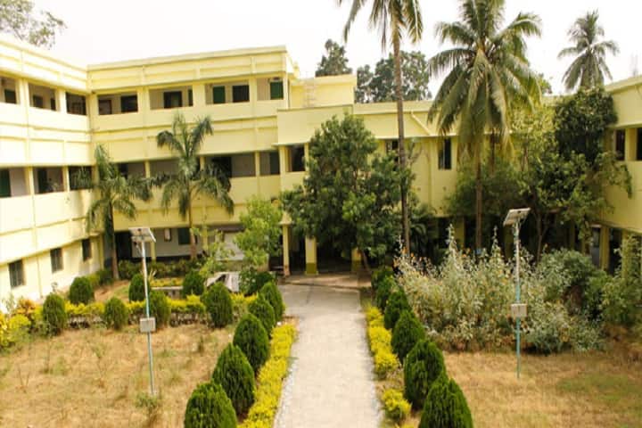 Vivekananda Mahavidyalaya campus in Chinsurah, West Bengal, India — photo 1