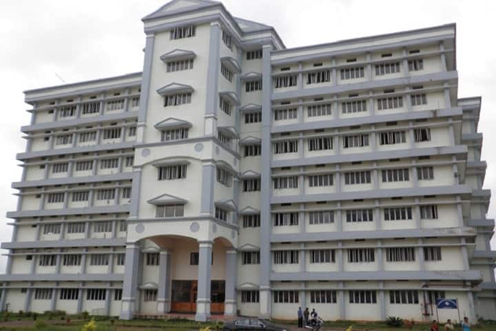 Pushpagiri College of Dental Sciences campus in Muthoor, Kerala, India — photo 2