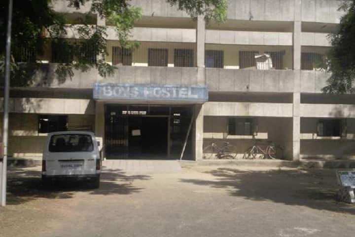 Government Polytechnic campus in Gandhinagar, Gujarat, India — photo 3