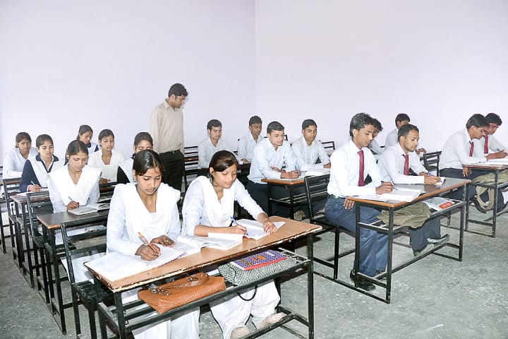 Lala Ram Shri Devi Degree College campus in Aligarh, Uttar Pradesh, India — photo 4