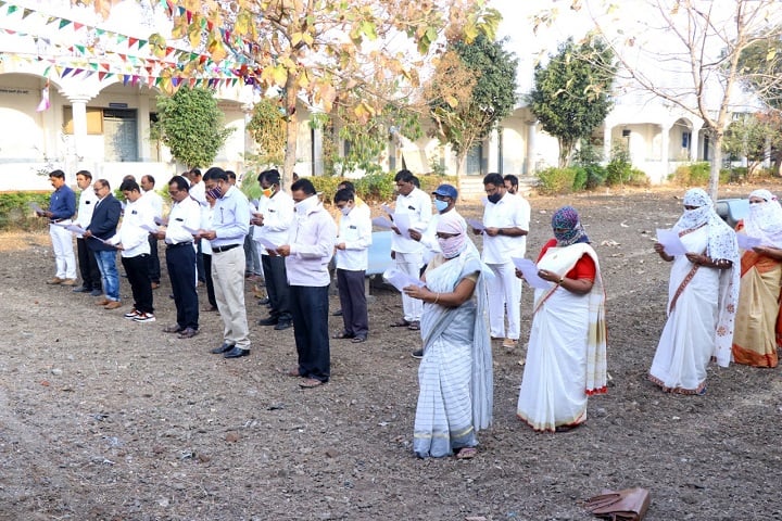 Navgan Shikshan Sanstha Arts and Science College campus in Chousala, Maharashtra, India — photo 3