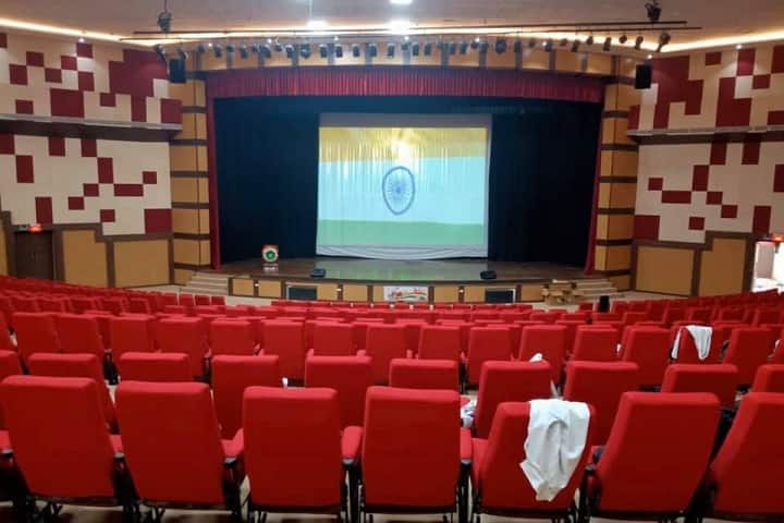 MRAMC Ambedkarnagar campus in Ambedkar Nagar, Uttar Pradesh, India — photo 2