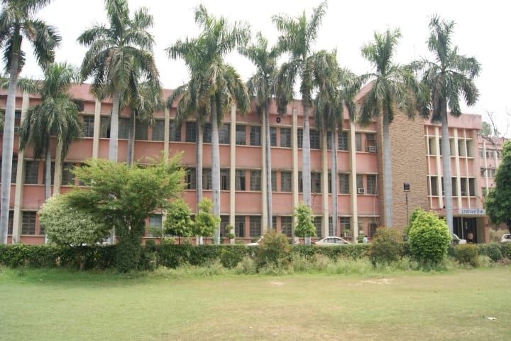 LLRM Medical College, Meerut campus in Meerut, Uttar Pradesh, India