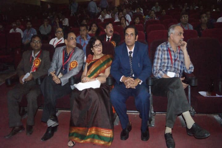 LLRM Medical College campus in Meerut, Uttar Pradesh, India — photo 2