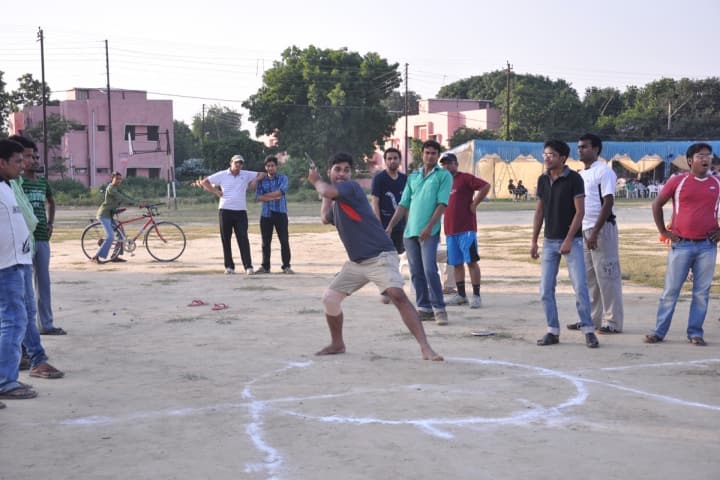LLRM Medical College campus in Meerut, Uttar Pradesh, India — photo 6
