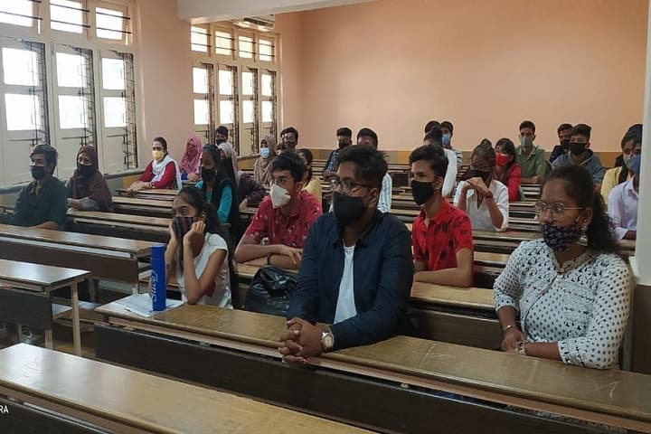 Vidya Vikas Universal Degree College campus in Mumbai, Maharashtra, India — photo 1