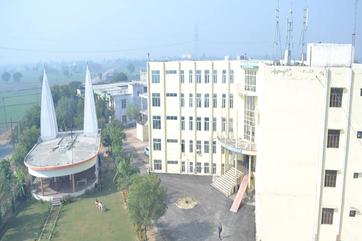 Krishna Mohan Medical College and Hospital campus in Mathura, Uttar Pradesh, India — photo 2