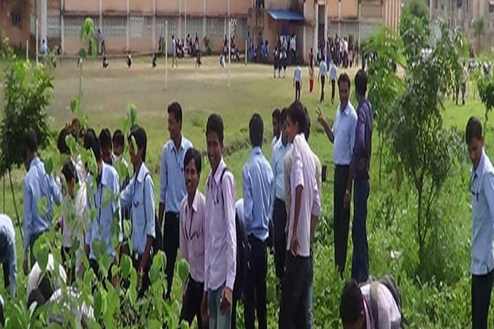 Narayanrao Kale Smruti Model College campus in Karanja (Ghadge), Maharashtra, India — photo 5