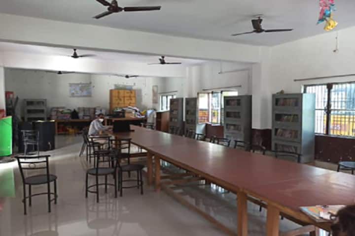 Sri Radha Rani Mahavidyalaya campus in Hathras, Uttar Pradesh, India — photo 2