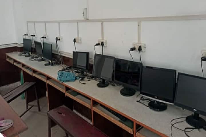 Sri Radha Rani Mahavidyalaya campus in Hathras, Uttar Pradesh, India — photo 4