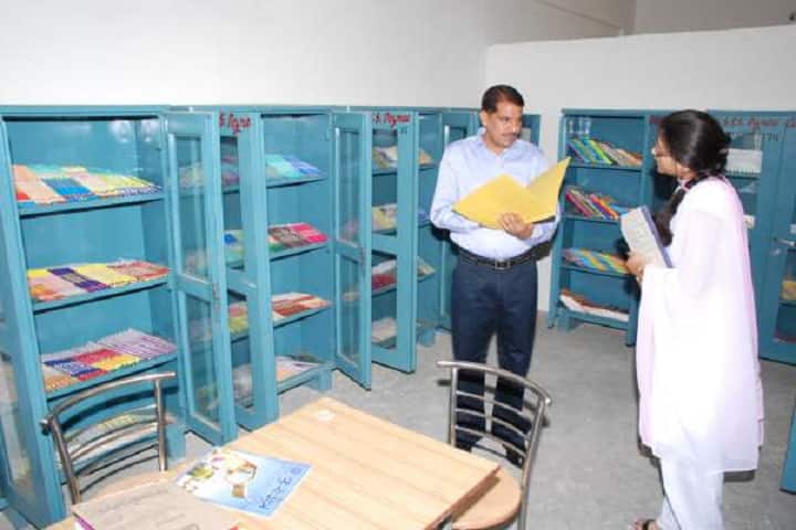 Shri Rajendra Singh Degree College campus in Agra, Uttar Pradesh, India — photo 5