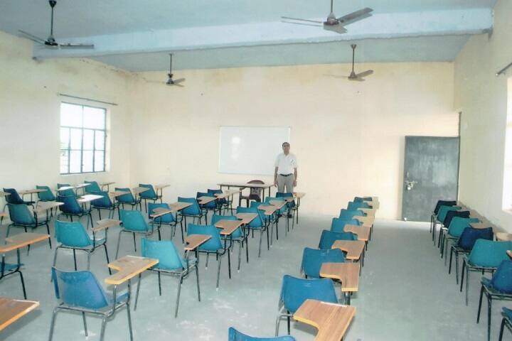 Pt Kundanlal Shukla Mahavidyalaya campus in Kanpur Dehat, Uttar Pradesh, India — photo 3