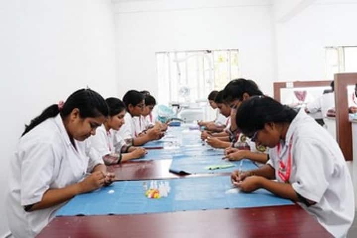 Nimra Institute of Dental Sciences campus in Vijayawada, Andhra Pradesh, India — photo 3