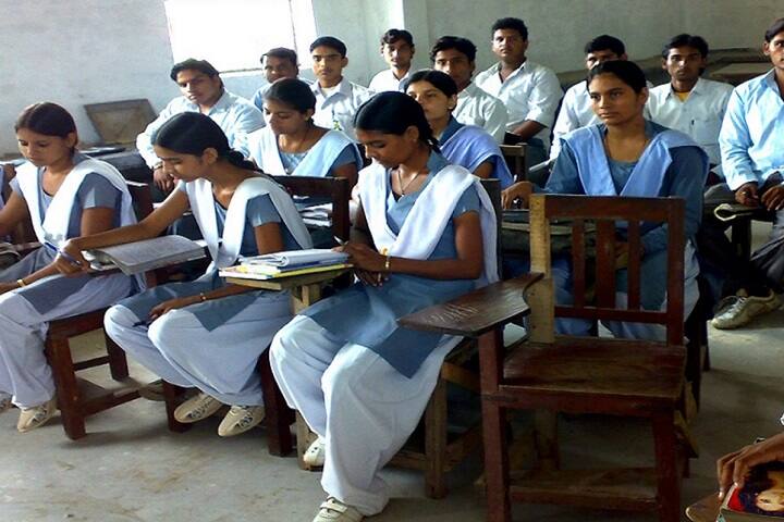 Sri Radha Krishan Degree College campus in Agra, Uttar Pradesh, India — photo 2