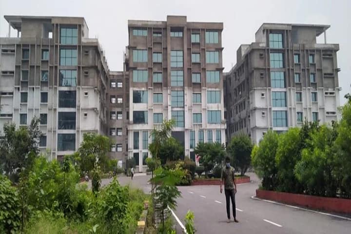 HIMS Varanasi campus in Varanasi, Uttar Pradesh, India — photo 1