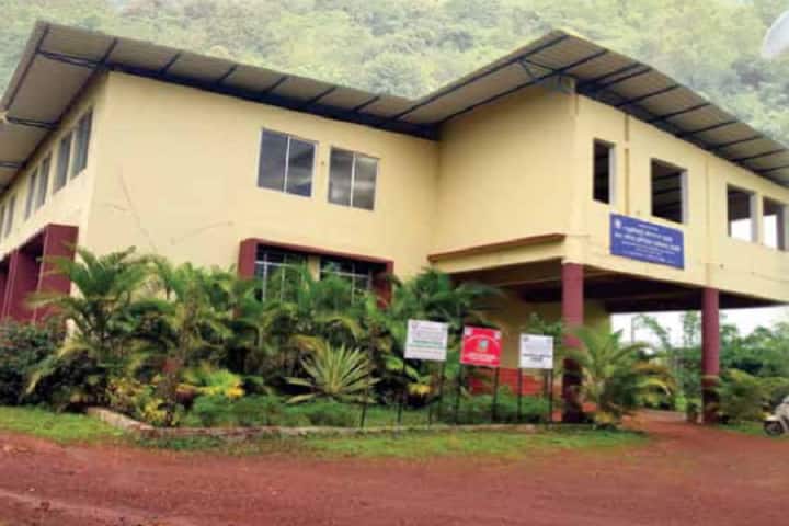 Laxmibai Sitaram Halbe College of Arts Commerce and Science campus in Sindhudurg, Maharashtra, India — photo 1
