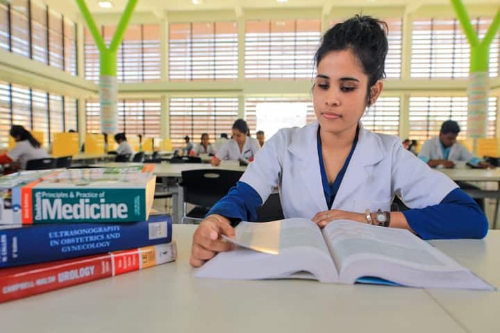 Navodaya Dental College campus in Raichur, Karnataka, India — photo 5