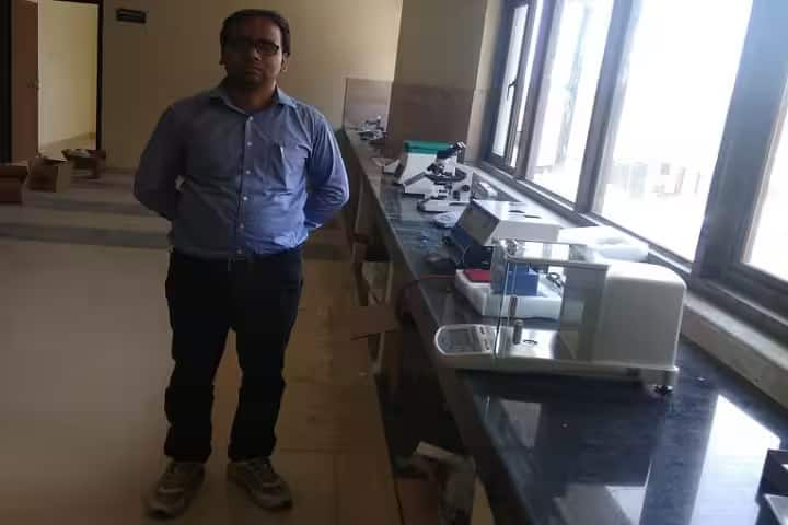 Maharshi Vashishtha Autonomous State Medical College campus in Basti, Uttar Pradesh, India — photo 4