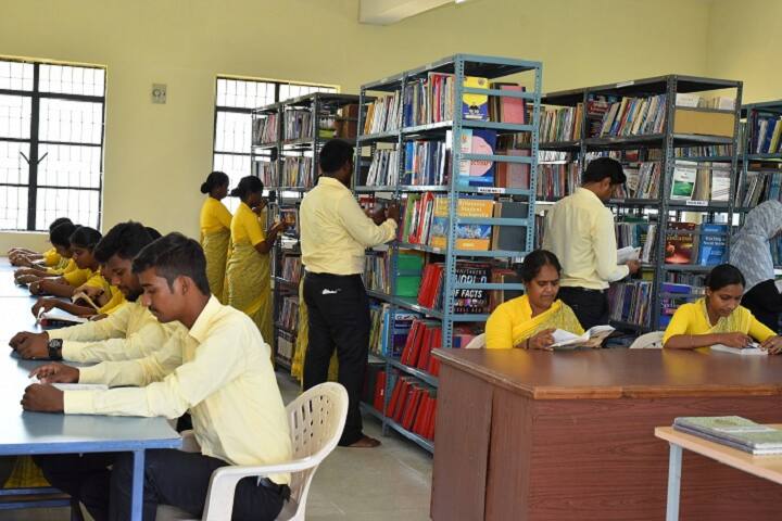 Jamal Mohamed College of Teacher Education campus in Tiruchirappalli, Tamil Nadu, India — photo 6