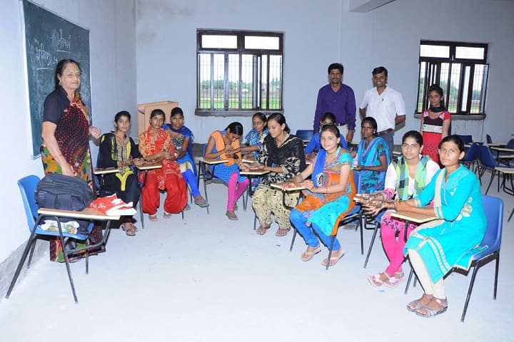 Swami Vivekanand Mahila Mahavidhyalaya campus in Roopangarh, Rajasthan, India — photo 2