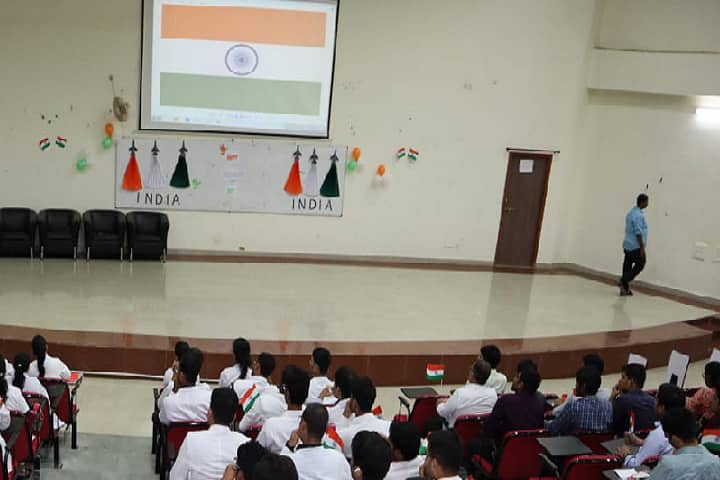 Rani Durgavati Medical College campus in Banda, Uttar Pradesh, India — photo 3