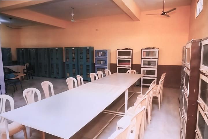 Smt Reeta Chandra Saxena Memorial College campus in Reengus, Rajasthan, India — photo 6