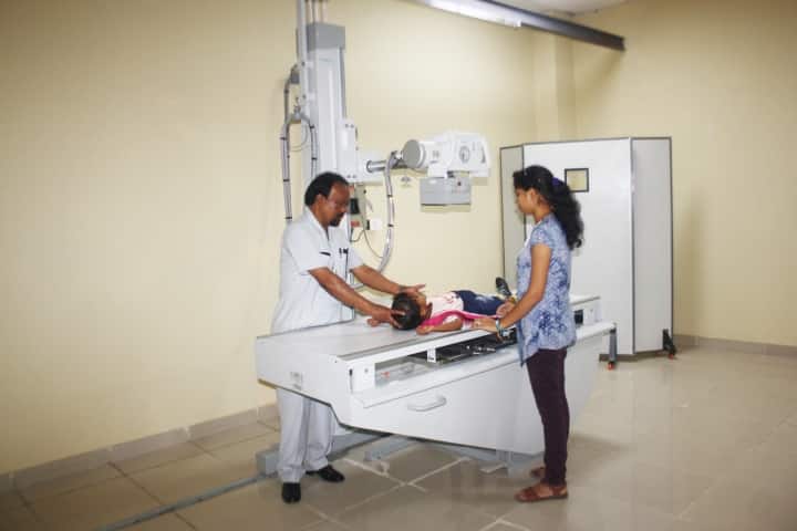 GS Medical College and Hospital campus in Pilkhuwa, Uttar Pradesh, India — photo 2