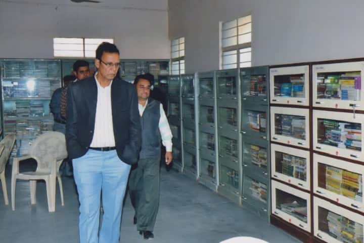 Shree Chavo Veero Girls PG College campus in Jhunjhunu, Rajasthan, India — photo 4