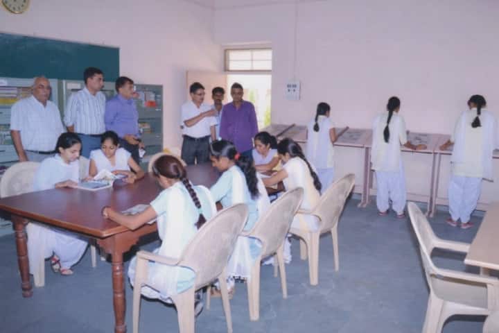 Shree Chavo Veero Girls PG College campus in Jhunjhunu, Rajasthan, India — photo 5