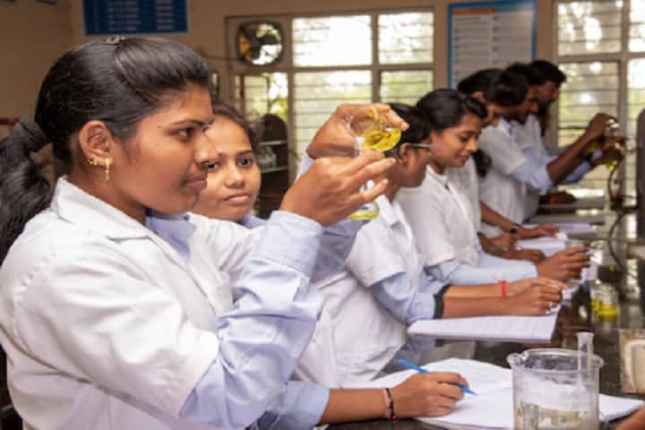Pravara Rural Education Society's Arts campus in Ahmednagar, Maharashtra, India — photo 3