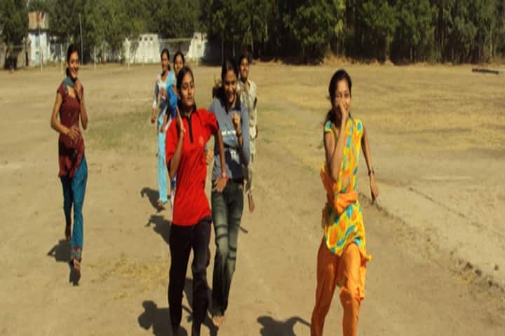 Dr Subhash Mahila Arts Commerce and Home Science College campus in Junagadh, Gujarat, India — photo 3