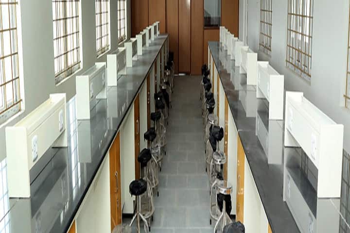 Velumanoharan Arts and Science College for Women campus in Ramanathapuram, Tamil Nadu, India — photo 2