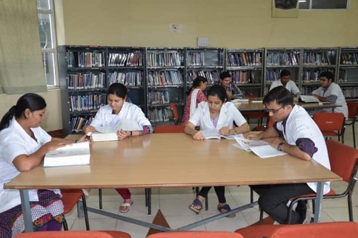Modern Dental College and Research Centre campus in Indore, Madhya Pradesh, India — photo 4