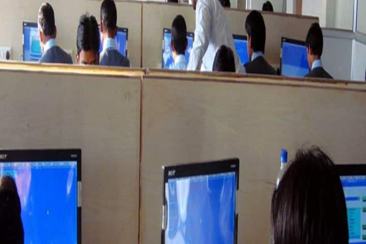 Himalayan Institute of Technology and Management campus in Lucknow, Uttar Pradesh, India — photo 4