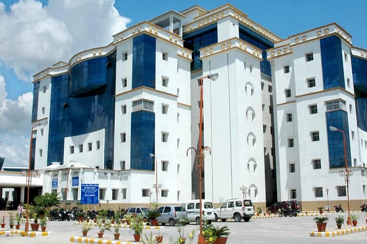 DR.RMLIMS Lucknow campus in Lucknow, Uttar Pradesh, India — photo 1