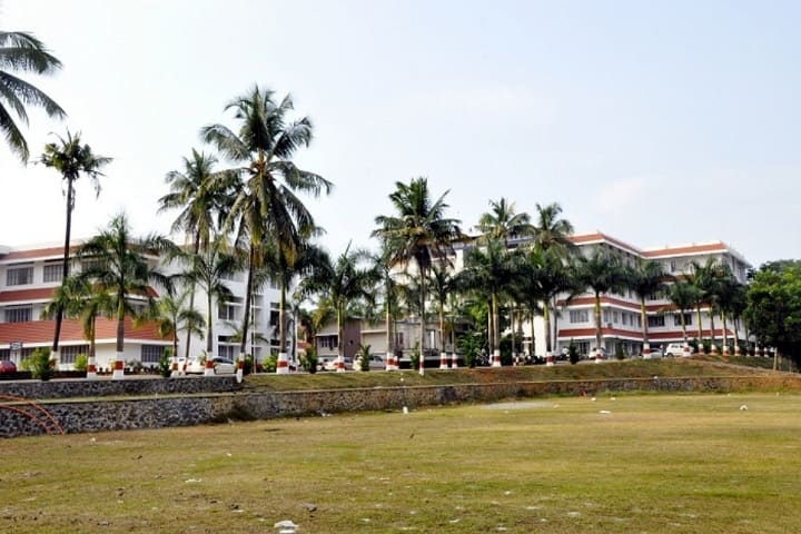 Mar Baselios Dental College campus in Kothamangalam, Kerala, India — photo 1