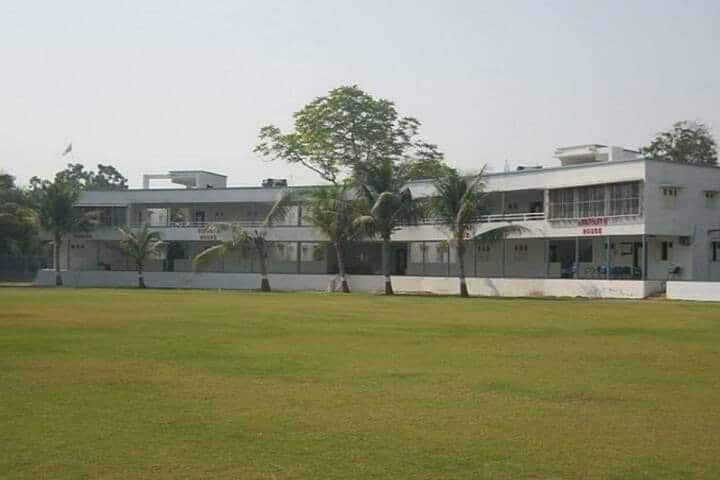 Manubhai Patel Dental College campus in Vadodara, Gujarat, India — photo 6