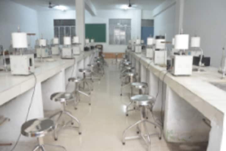 Career Institute of Medical Sciences and Hospital campus in Ghaila, Uttar Pradesh, India — photo 2
