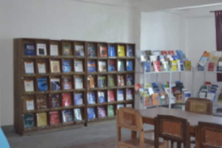 Career Institute of Medical Sciences and Hospital campus in Ghaila, Uttar Pradesh, India — photo 3