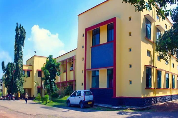 Government Polytechnic College campus in Ernakulam, Kerala, India — photo 1