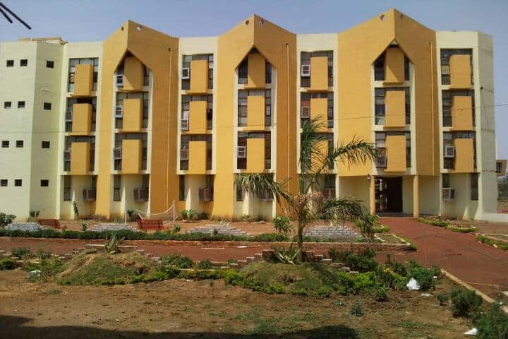 Maitri College of Dentistry and Research Centre, Anjora campus in Anjora, Chhattisgarh, India