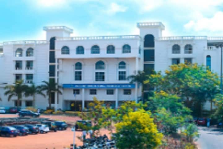 Mahe Institute of Dental Sciences and Hospital campus in Puducherry, India — photo 1