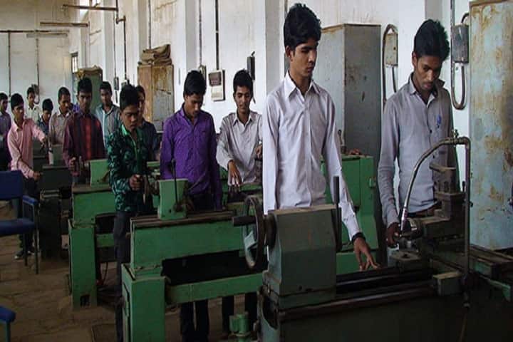 Government Polytechnic College campus in Jhabua, Madhya Pradesh, India — photo 5