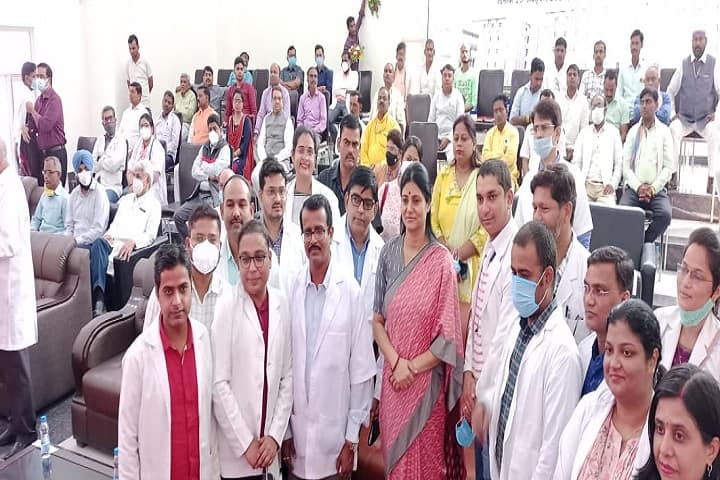 Maa Vindhyavasini Autonomous State Medical College campus in Mirzapur, Uttar Pradesh, India — photo 2