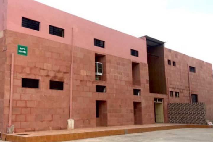 Maharaja Ganga Singh Dental College and Research Centre campus in Sri Ganganagar, Rajasthan, India — photo 3