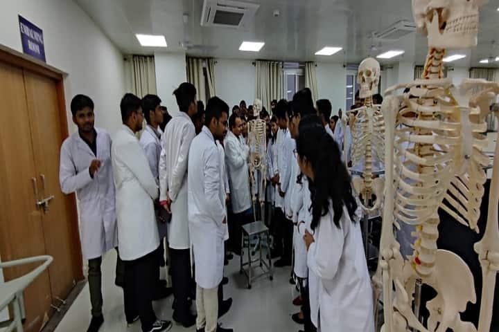 Madhav Prasad Tripathi Medical College and Hospital campus in Siddharthnagar, Uttar Pradesh, India — photo 3