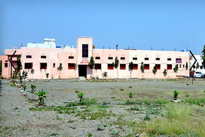 Late Ramesh Warpudkar Arts and Commerce and Science College campus in Sonpeth, Maharashtra, India — photo 1